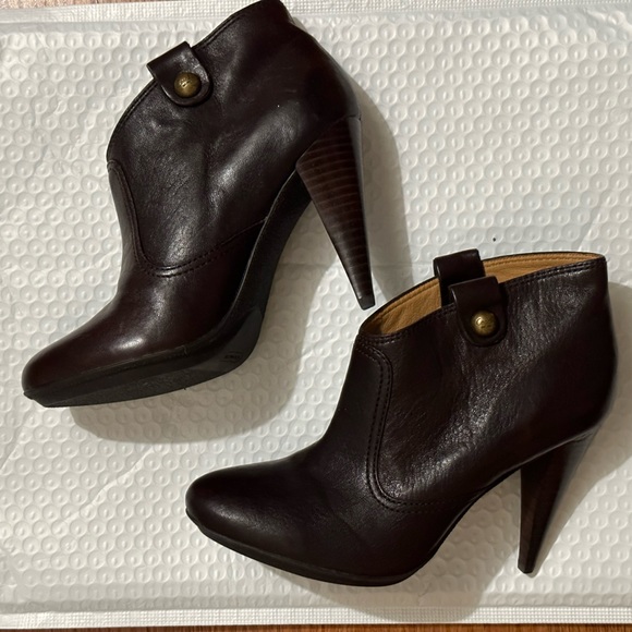 Coach Ankle Booties Women Brown Leather Point Toe Shoes - Picture 1 of 10